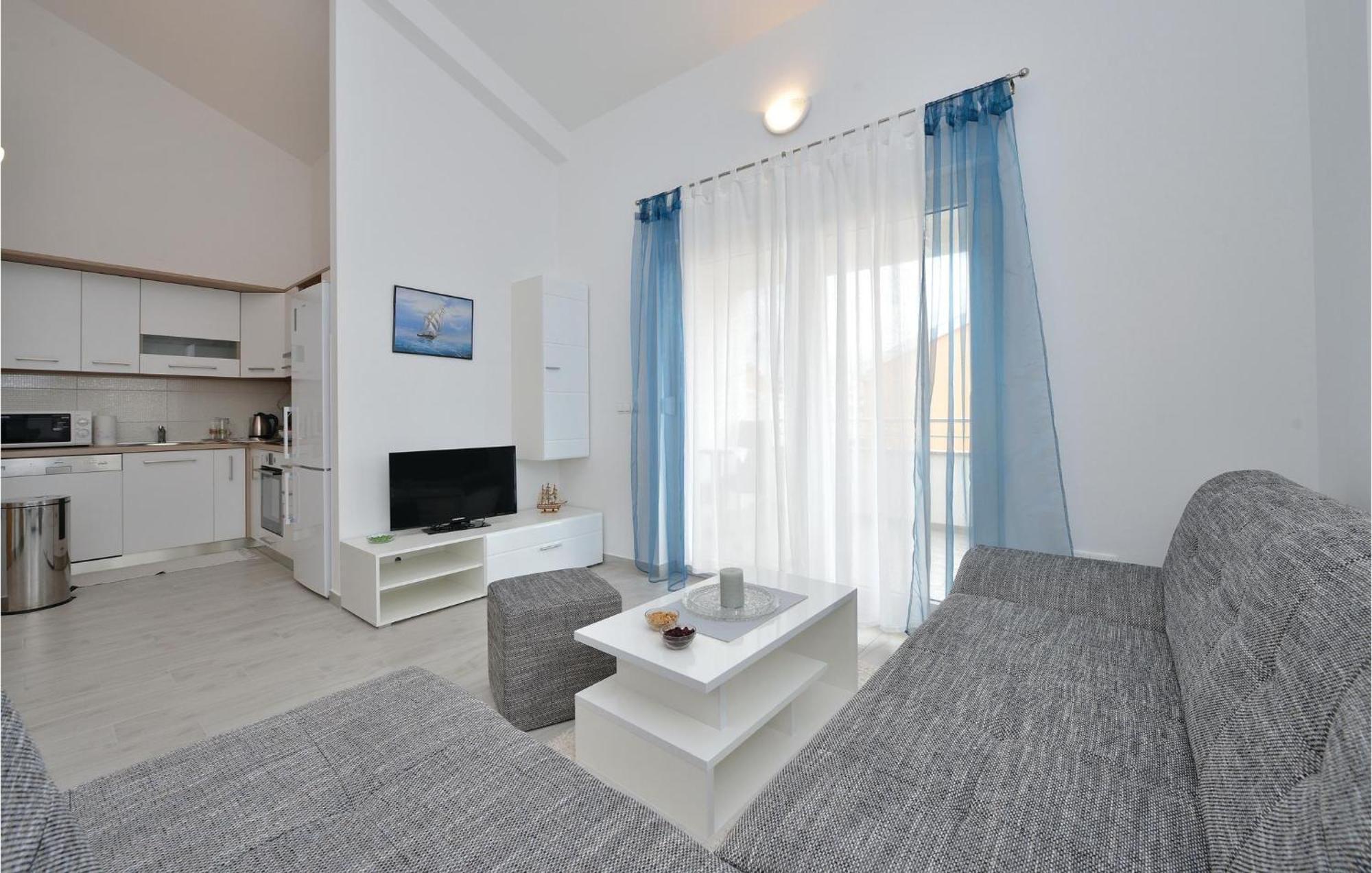 Nice Apartment In Vrsi-Mulo With Wifi Ngoại thất bức ảnh